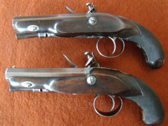 A FABULOUS PAIR of Flintlock travelling pistols made by H W MORTIMER, GUN MAKER TO HIS MAJESTY, circa 1782-1790. — image 3